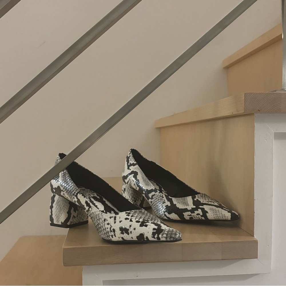 Zara snake pattern pointy toe heels